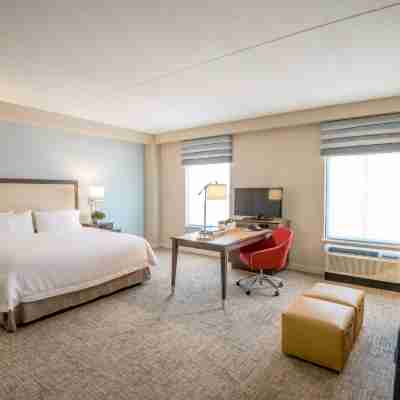 Hampton Inn and Suites Tulsa Downtown Rooms