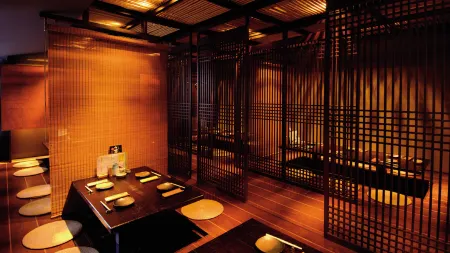 Hotel Monterey La Soeur Fukuoka Отели рядом с достопримечательностью «BOSS E · ZO FUKUOKA»