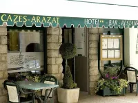 Logis Hôtel Restaurant Cazes Arazat Hotéis em Saint-Come-d'Olt