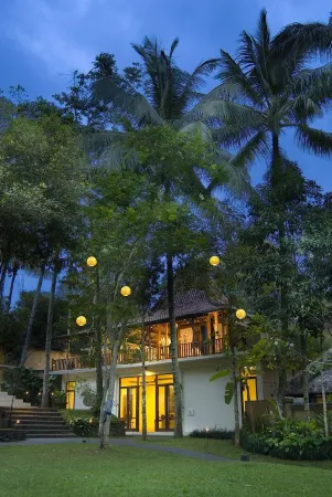 Komaneka at Tanggayuda Ubud Отели рядом с достопримечательностью «Ubud Kajeng Rice Fields Walk»