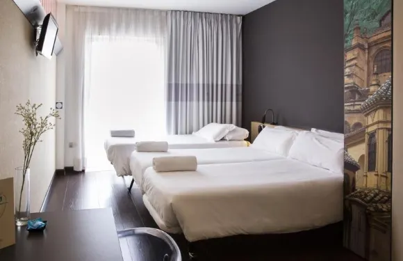 格拉納達民宿酒店