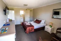 Tropicana Motel Hotels in Mermaid Beach
