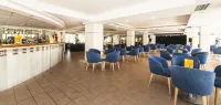 Globales Cala'n Blanes - بار