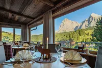 Saltria - Your Alpine Experience Hotels in Kastelruth