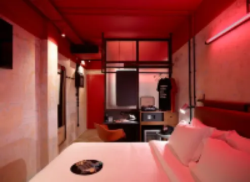 Max Brown Downtown Athens