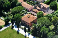 Hotel Villa Maya Hotels in Cascina