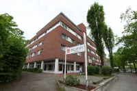 Premier Inn Berlin City Süd Hotels in der Nähe von Lufthansa Aviation Training Operations Germany GmbH