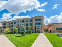 Super 8 by Wyndham Laramie Hôtels à : 