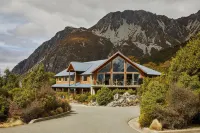 Aoraki Mount Cook Alpine Lodge