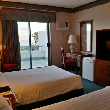 Real Family Hotel Tagaytay (formerly Days Hotel Tagaytay) 서밋 리지 프로메나드 주변 호텔