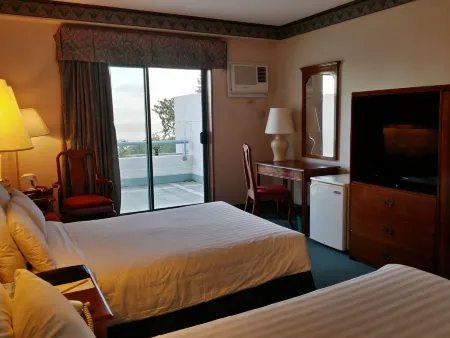 Days Hotel Tagaytay Отели рядом с достопримечательностью «Тагайтай»