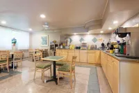 Days Inn by Wyndham Seatac Airport