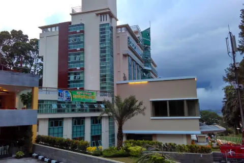 Grand Royal Denai Hotel