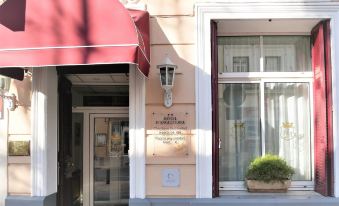 Hotel d'Angleterre, Salon-De-Provence