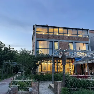 Manxiangju No.1 Homestay Hotels near Plum Garden of Grand View Garden
