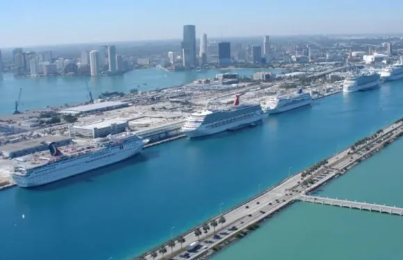 邁阿密西/佛羅里達州收費公路萬怡酒店