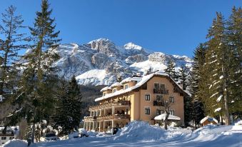Boutique Hotel Villa Blu Cortina d'Ampezzo