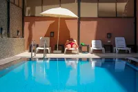 Almond Hotel Apartments - Kolam Renang
