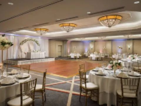 Hilton Arlington Hotels in Arlington