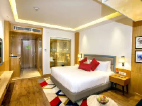 รามาดาบายวินด์แฮมคาตราสเตชั่นโรด โรงแรมในกัตรัช