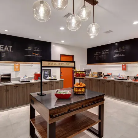 Hampton Inn & Suites Ontario Rancho Cucamonga