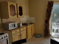 Louhallas Accommodation โรงแรมในอีเดนเวล