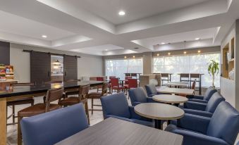 Holiday Inn Express & Suites Natchitoches