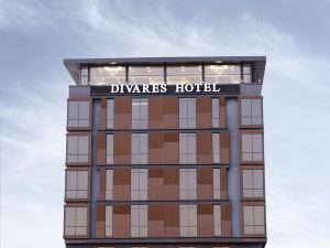 Divares Luxury Hotel