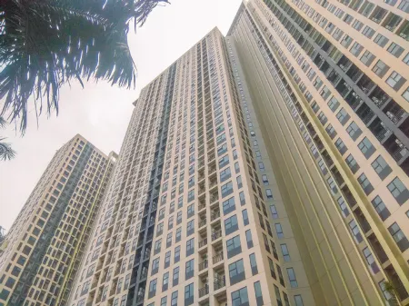 Fancy and Nice Studio at Transpark Cibubur Apartment Отели рядом с достопримечательностью «Gunadarma University F6»