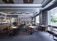 The North Sydney Hotel Hotels in St Leonards