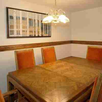 山頂X-ross Roads公寓 Dining/Meeting Rooms