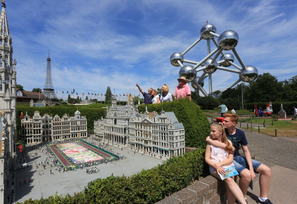 Crowne Plaza Brussels Airport Over view