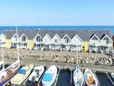 "Frigg" - 10m from the Sea