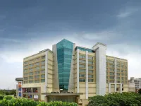 Mahagun Sarovar Portico Suites Các khách sạn ở Ghaziabad