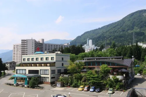 Ishiuchi Yungparunas Hotels in Minamiuonuma