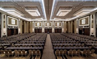 2. Hilton I..