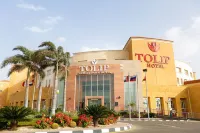 Tolip Family Park Hotel Отели рядом с достопримечательностью «Канадский международный колледж - CIC»