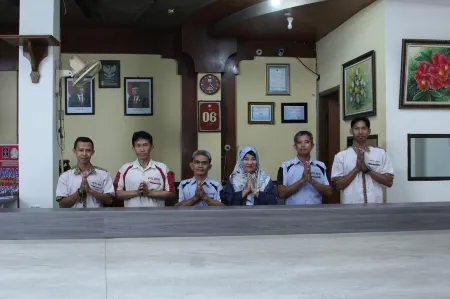 Hotel Royal Отели в г. Lubuk Linggau Timur I