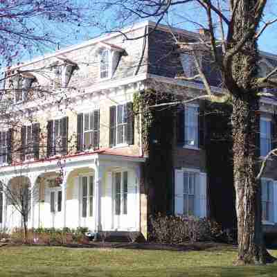 Hampton Inn Doylestown Hotel Exterior