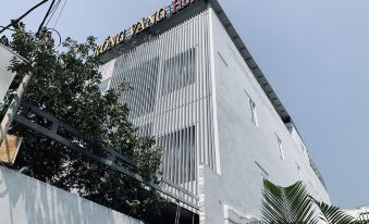 OYO 1054 Rong Vang Hotel