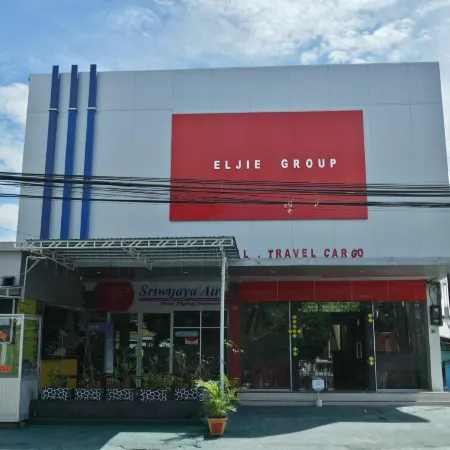 Eljie Hotel