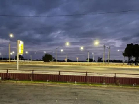 Outback Quarters Motel Hay and Restaurant Hotels in Hay