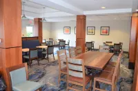 Fairfield Inn & Suites Sault Ste. Marie فنادق في سولت سانت ماري