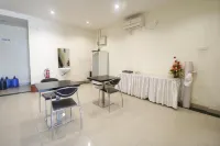 RedDoorz @ Batu Aji Batam Hotels in Batu Aji