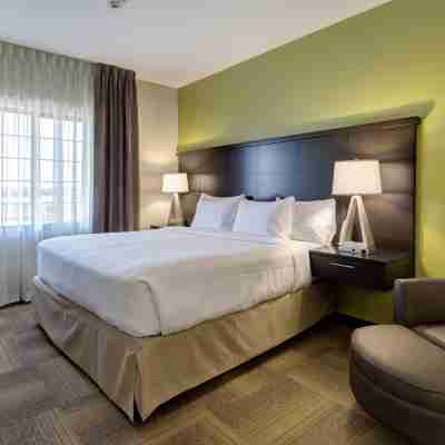 Staybridge Suites ST Louis - Westport Rooms