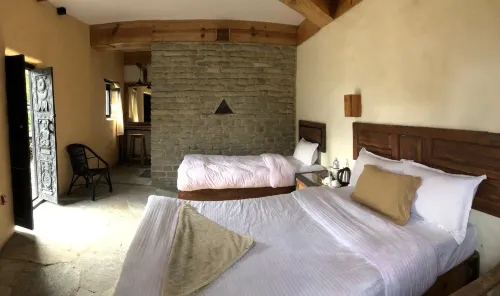 Bhanjyang Village Lodge