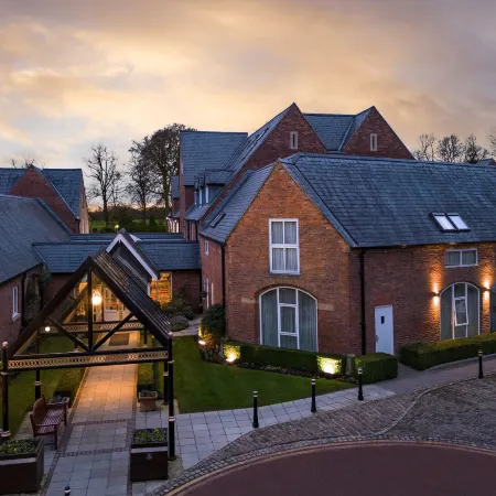 Delta Hotels Worsley Park Country Club Отели рядом с достопримечательностью «BBC Salford Quays»