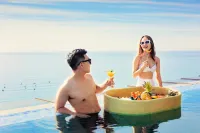 Maximilan Danang Beach Hotel - Private Pools
