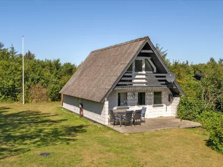 "Amelia" - 250m to the Fjord