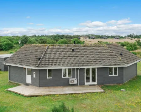 "Karmen" - 300m to the Fjord Hotels in Skjern